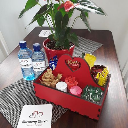 Harmony Haven Couples Retreat Appartamento Amanzimtoti Esterno foto